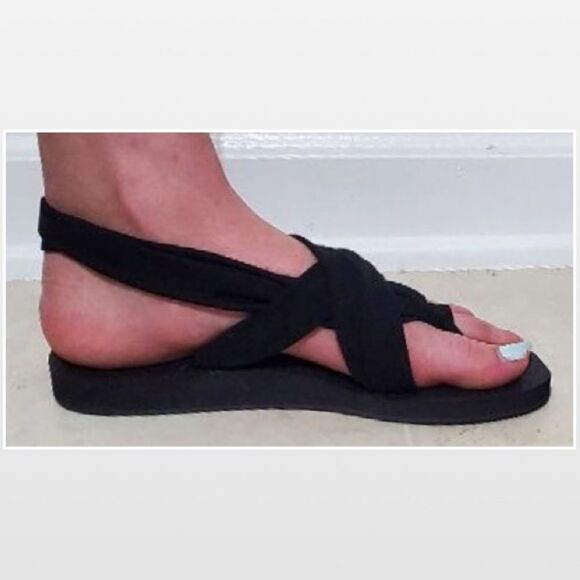 New Falls Creek Sandals Womens Size 7 Black Cloth Strappy Flat Shoes NWT - Picture 5 of 15